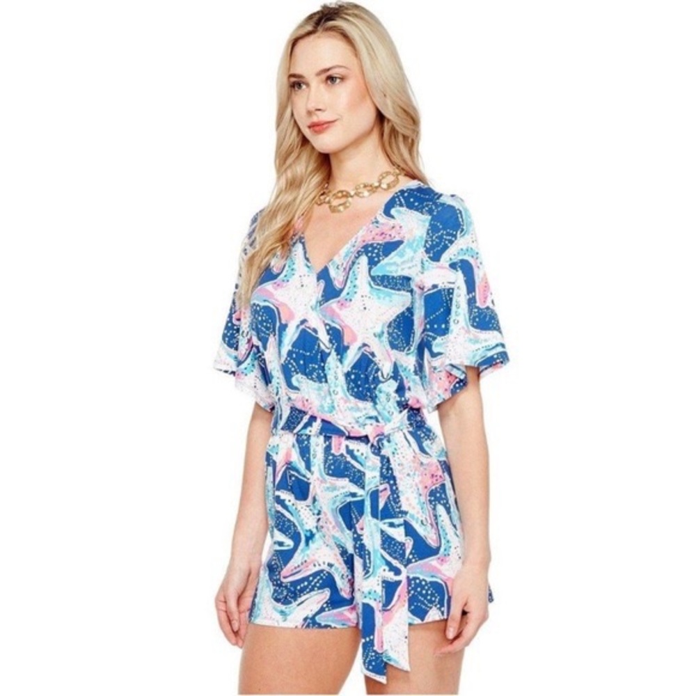 Lilly Pulitzer Short Sleeve Romper red, white + blue pattern size XXS